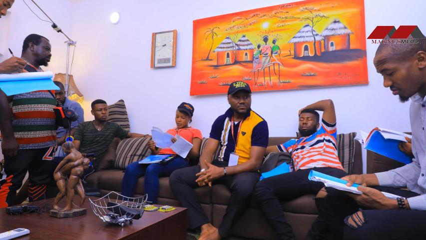 SCREENWRITING Discussing script with crew members