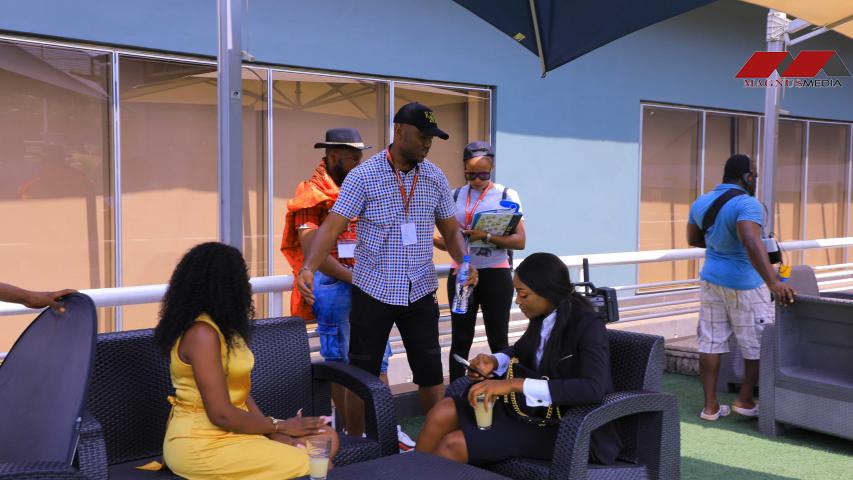 Explaining what is expected to the actors