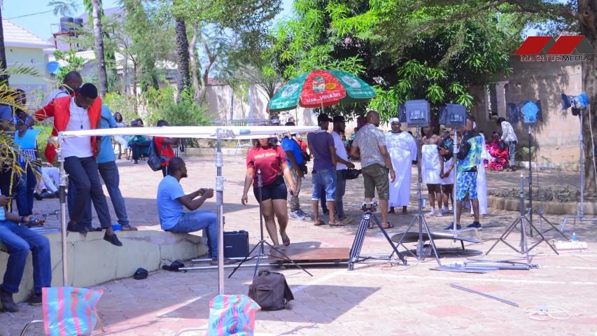 Behind the scene- People makes the motion picture happen